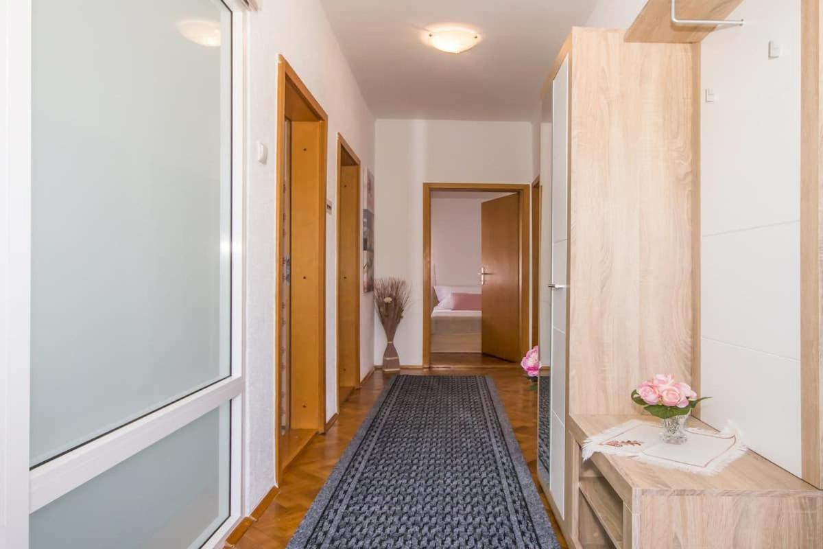 Apartments Mila Klenovica Kamer foto